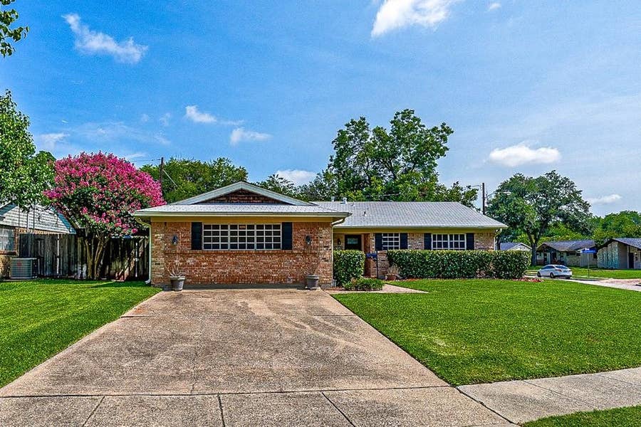Property photo for 734 Kingswood Avenue, Richardson, TX