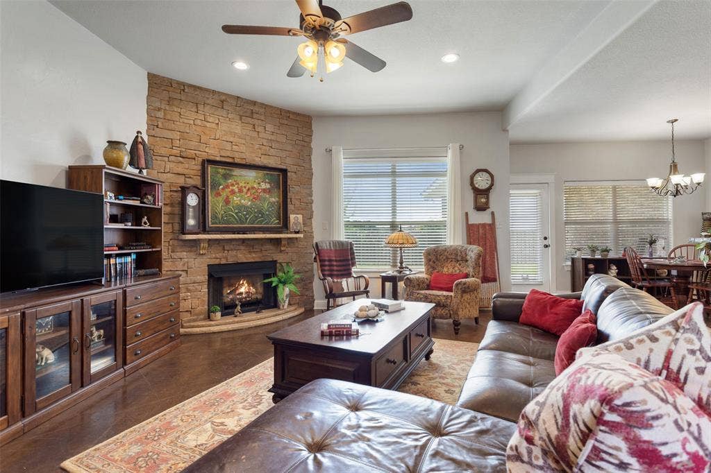 1505 Lucy Circle, Lindale, TX 75771 1505 Lucy Circle, Lindale, TX 75771