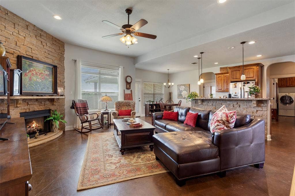 1505 Lucy Circle, Lindale, TX 75771 1505 Lucy Circle, Lindale, TX 75771