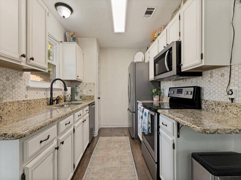 4909 Prairie Creek Trail, Fort Worth, TX 76179 4909 Prairie Creek Trail, Fort Worth, TX 76179