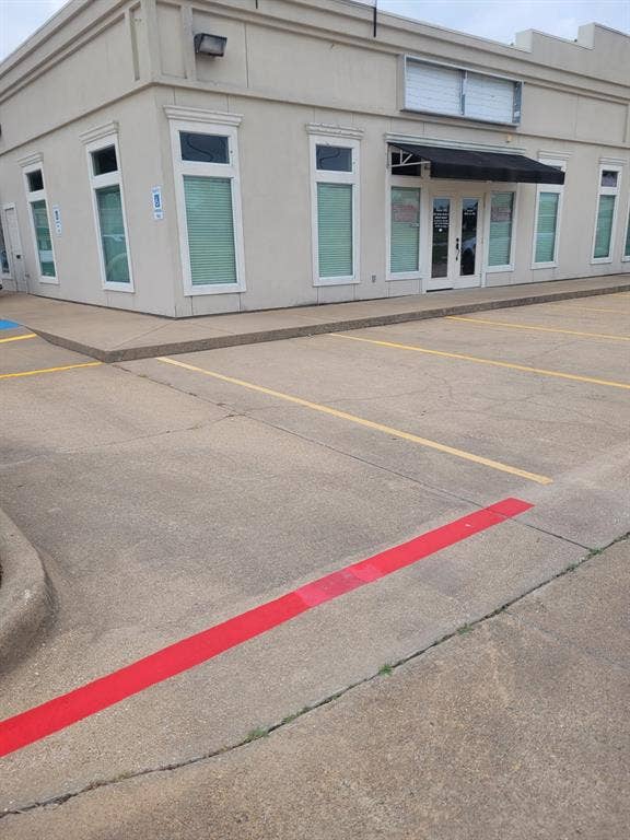 1905 W Ennis Avenue, #301, Ennis, TX 75119 1905 W Ennis Avenue, #301, Ennis, TX 75119
