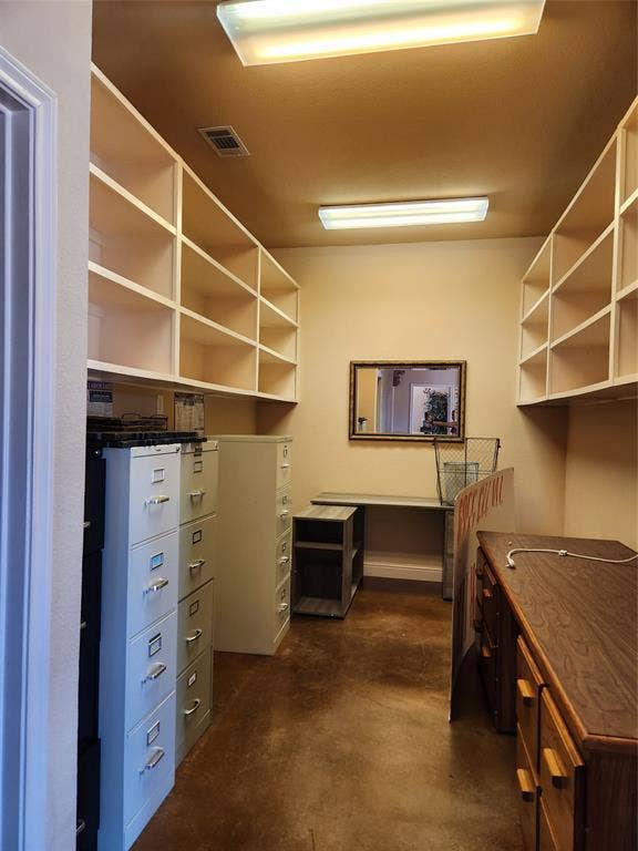1905 W Ennis Avenue, #301, Ennis, TX 75119 1905 W Ennis Avenue, #301, Ennis, TX 75119