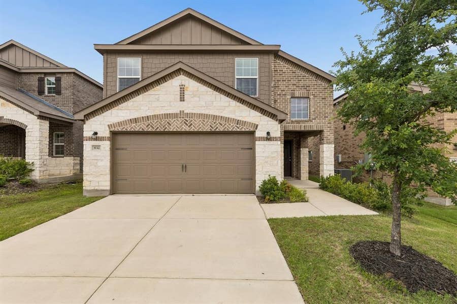 Property photo for 832 Ozark Path, Princeton, TX