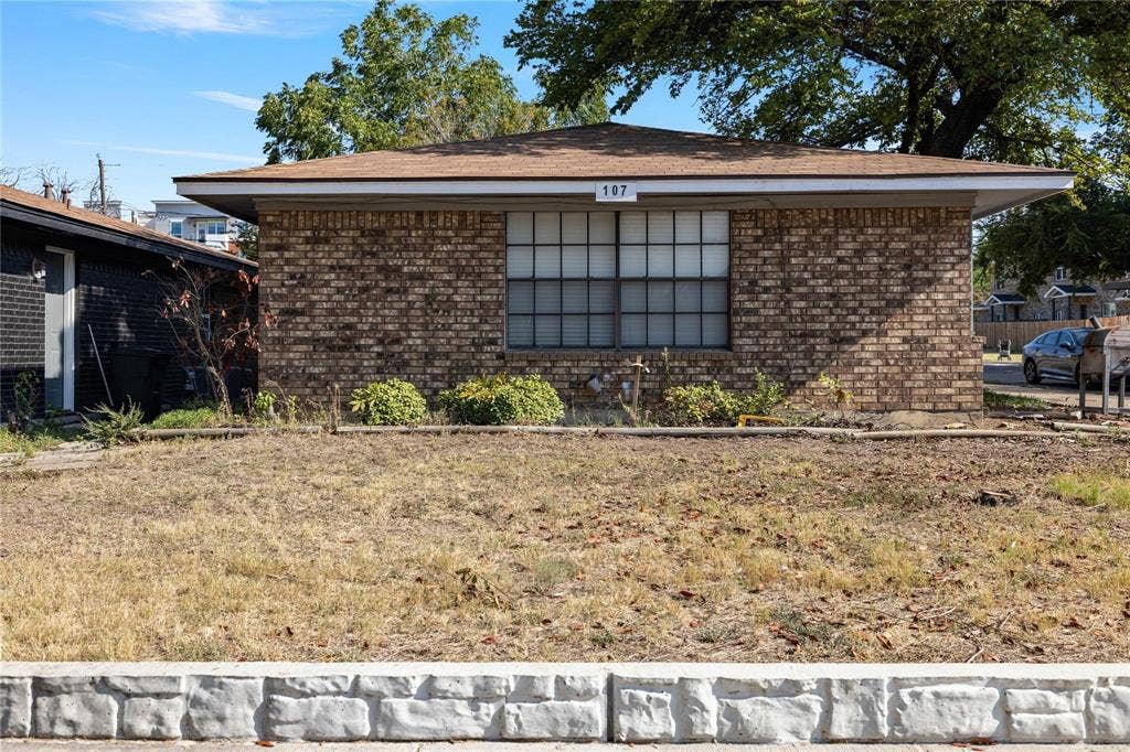 107 Ray Street, Arlington, TX 76010 107 Ray Street, Arlington, TX 76010