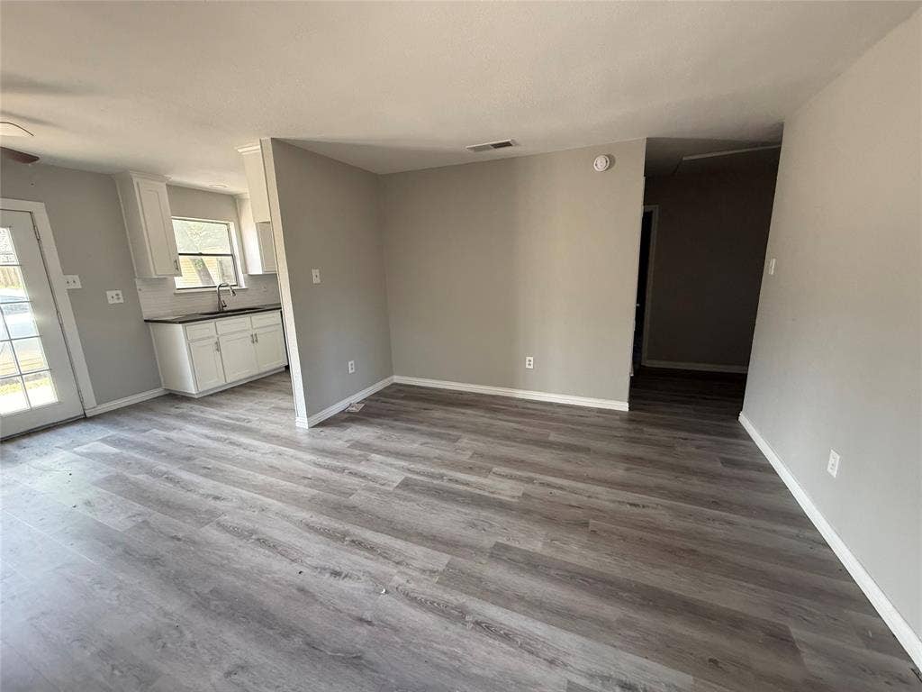 109 Ray Street, Arlington, TX 76010