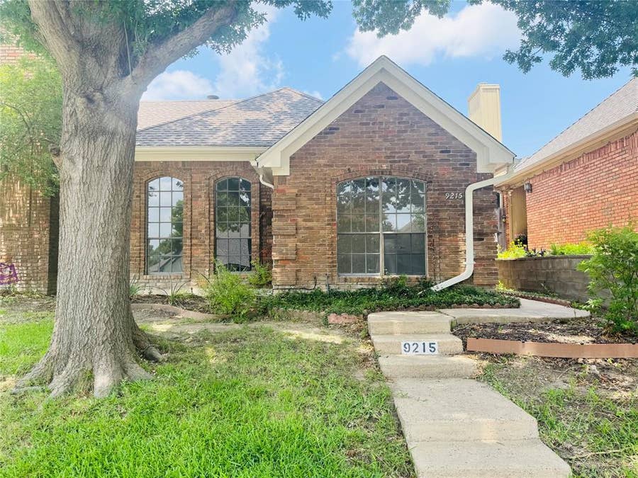 Property photo for 9215 Highedge Circle, Dallas, TX