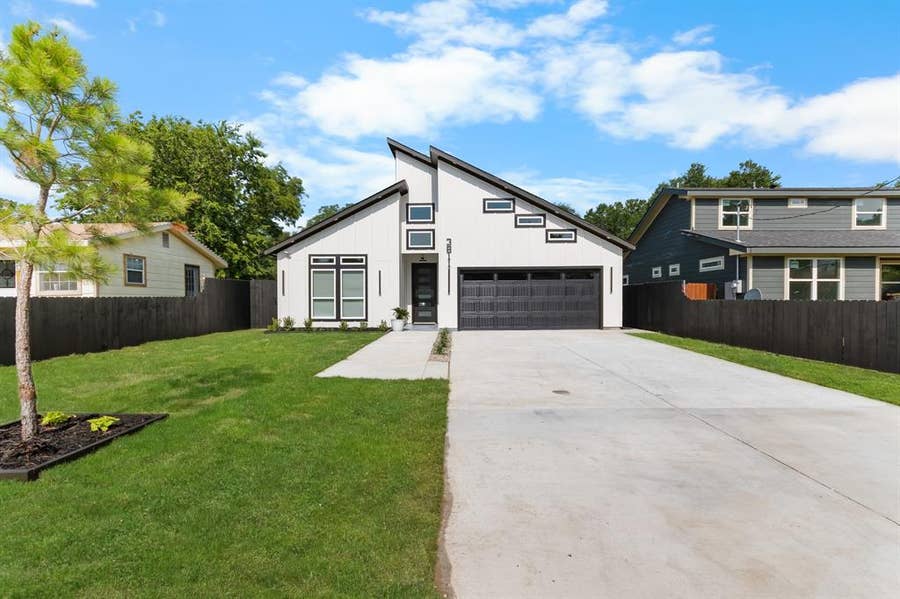 Property photo for 3811 Harlingen Street, Dallas, TX