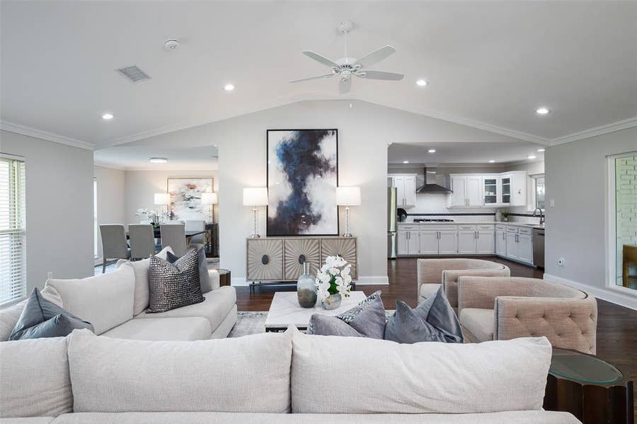 Property photo for 3867 Beutel Court, Dallas, TX
