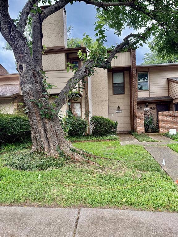 Property photo for 2010 Westkendal Lane, Arlington, TX