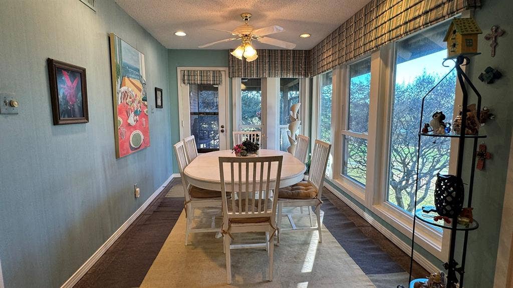 200 Balboa Court, Irving, TX 75062 Breakfast room w golf course views