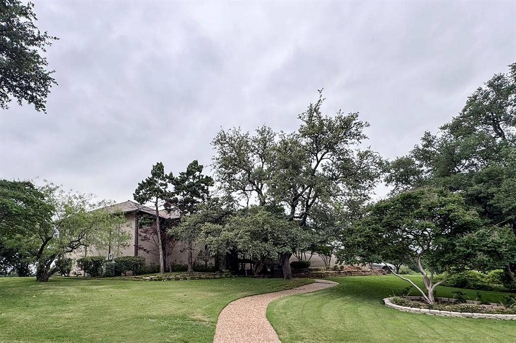 200 Balboa Court, Irving, TX 75062 Street View