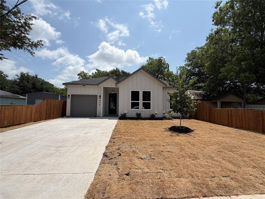 Property photo for 846 Holcomb Road, Dallas, TX