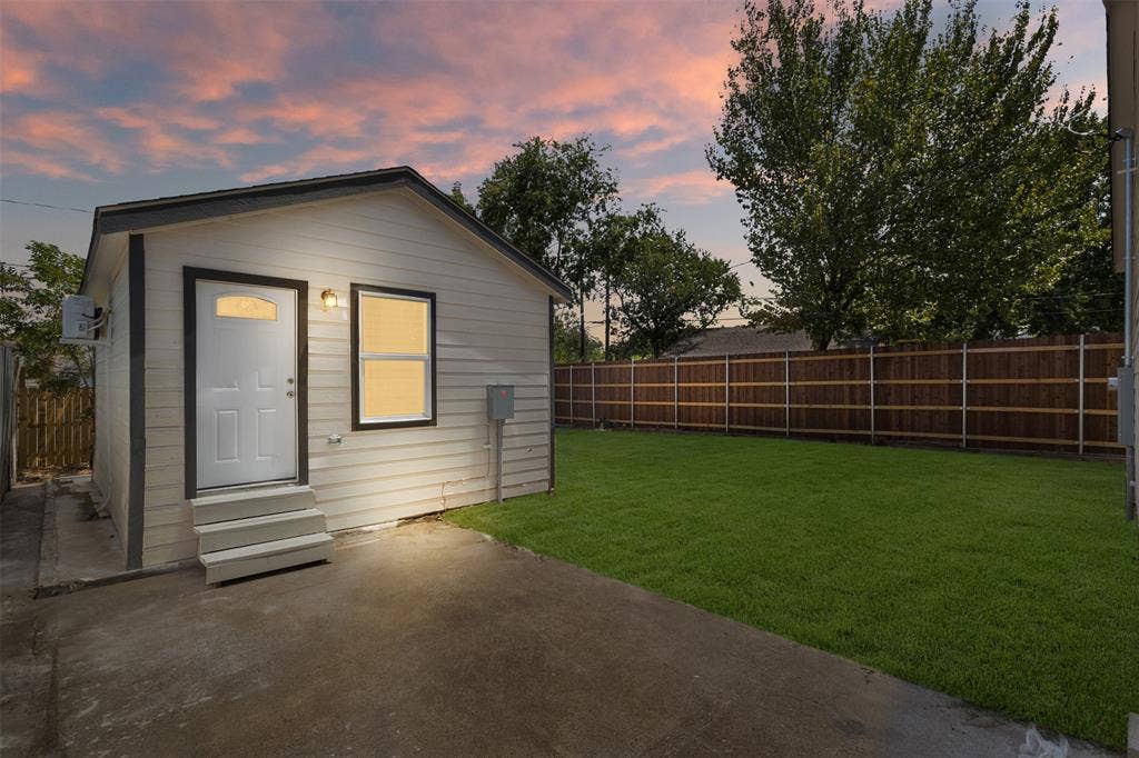 106 Mount Shasta Street, Dallas, TX 75211 106 Mount Shasta Street, Dallas, TX 75211