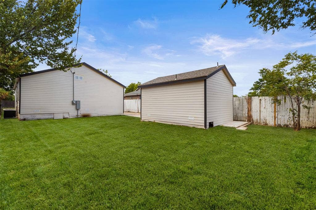 106 Mount Shasta Street, Dallas, TX 75211 106 Mount Shasta Street, Dallas, TX 75211