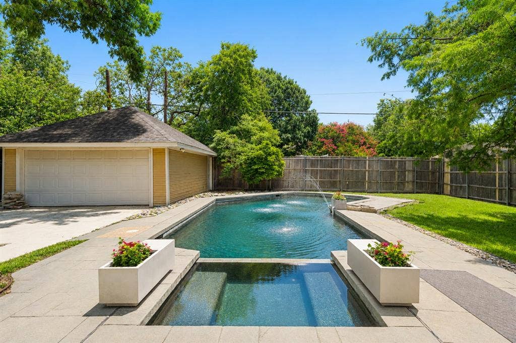 4900 Victor Street, Dallas, TX 75214 4900 Victor Street, Dallas, TX 75214