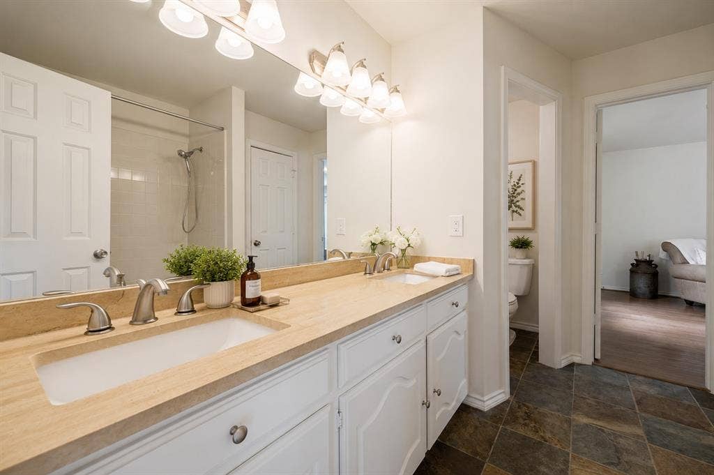 4900 Victor Street, Dallas, TX 75214 4900 Victor Street, Dallas, TX 75214