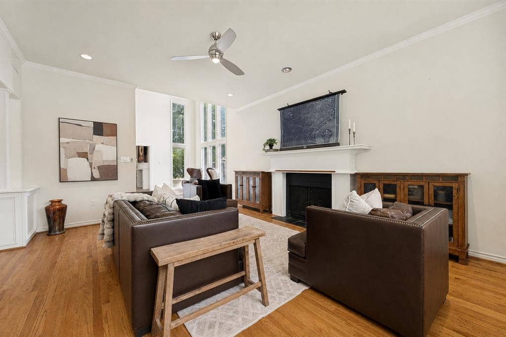 4900 Victor Street, Dallas, TX 75214 4900 Victor Street, Dallas, TX 75214