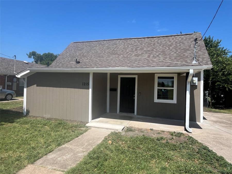 Property photo for 1215 H Place, Plano, TX