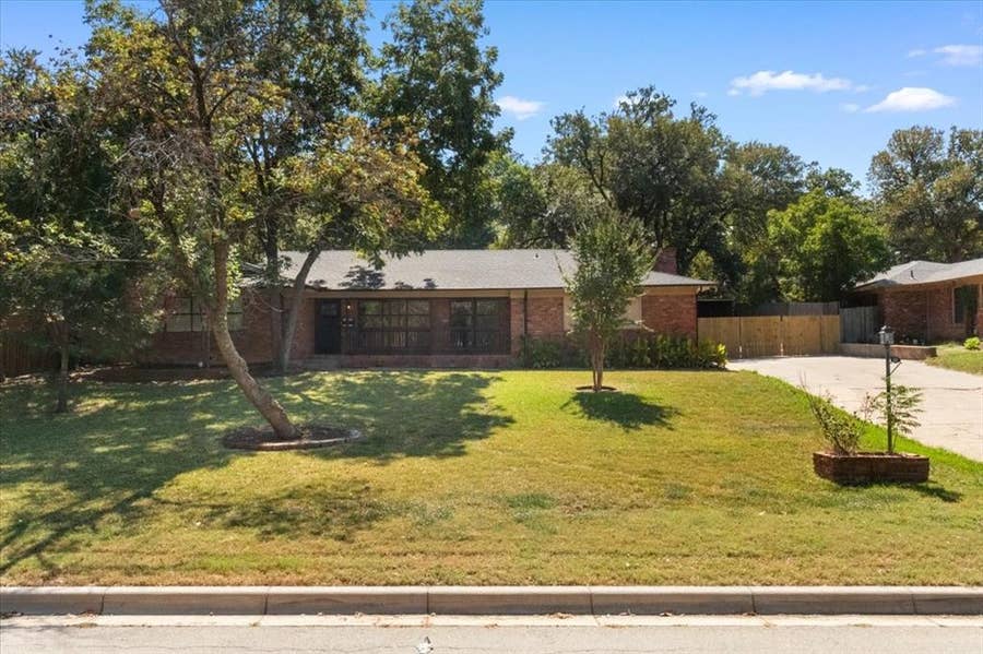 Property photo for 6000 Monterrey Drive, Fort Worth, TX