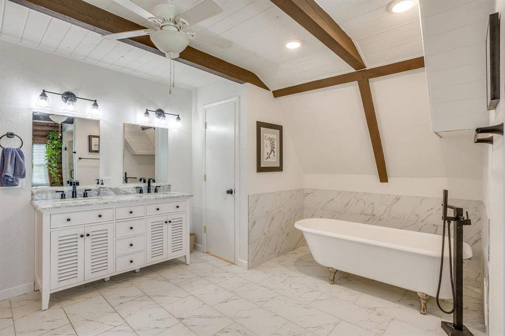 2200 White Lane, Haslet, TX 76052