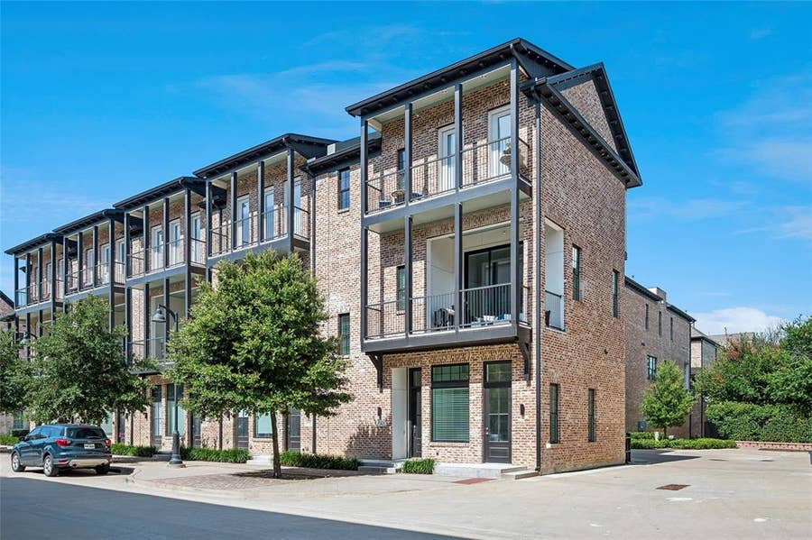 Property photo for 14999 Oak Street, Addison, TX