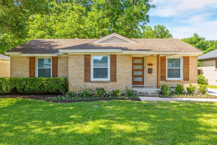 Property photo for 563 Hambrick Road, Dallas, TX