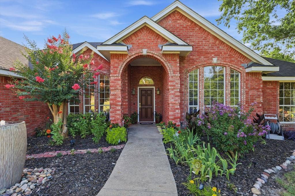 510 Saralvo Road, Midlothian, TX 76065 510 Saralvo Road, Midlothian, TX 76065