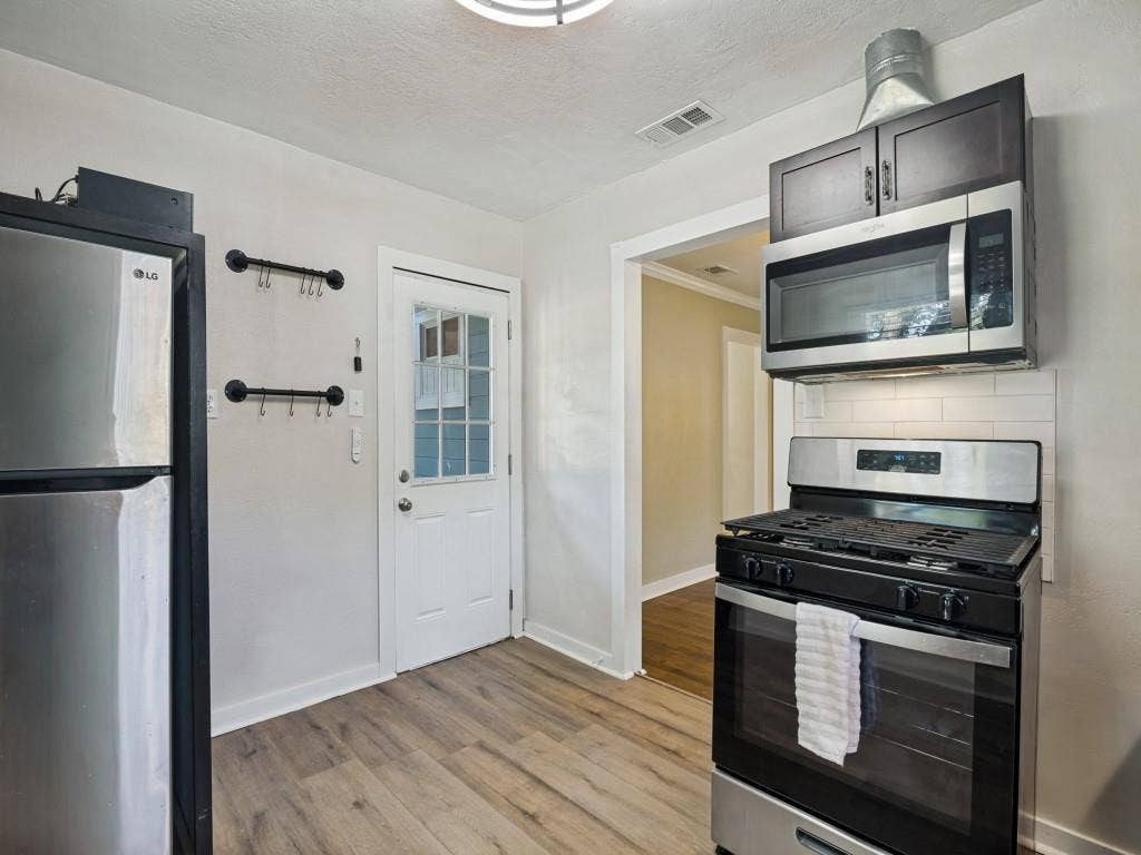 5610 Lyons Road, Garland, TX 75043 5610 Lyons Road, Garland, TX 75043