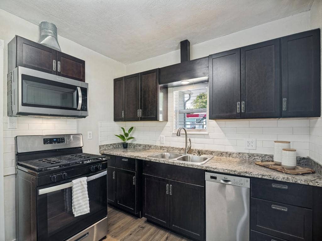 5610 Lyons Road, Garland, TX 75043 5610 Lyons Road, Garland, TX 75043