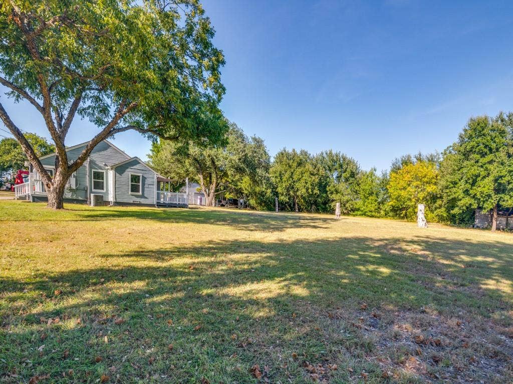 5610 Lyons Road, Garland, TX 75043 5610 Lyons Road, Garland, TX 75043