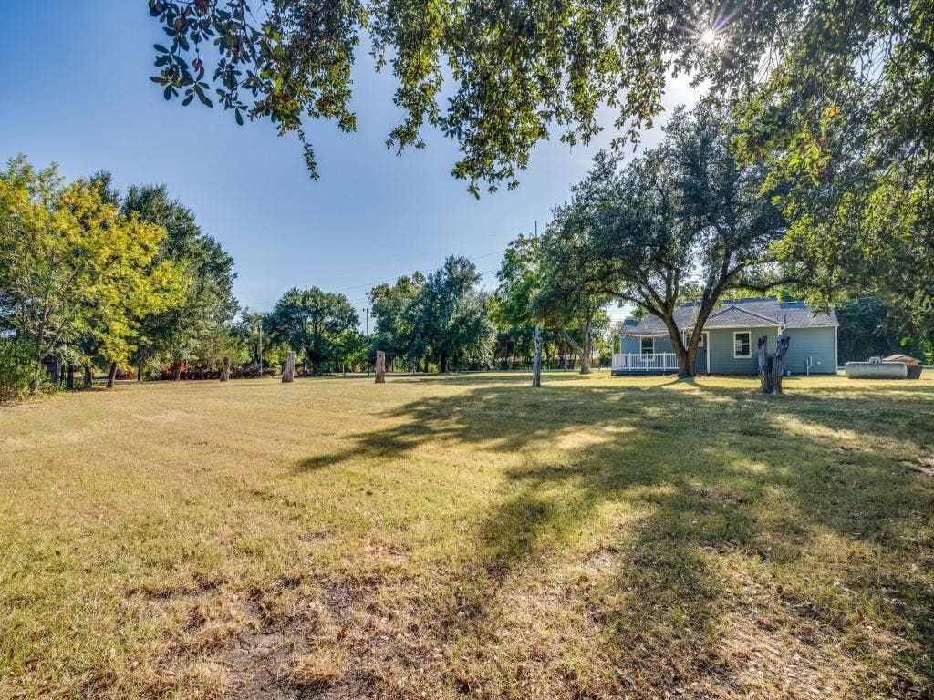 5610 Lyons Road, Garland, TX 75043 5610 Lyons Road, Garland, TX 75043