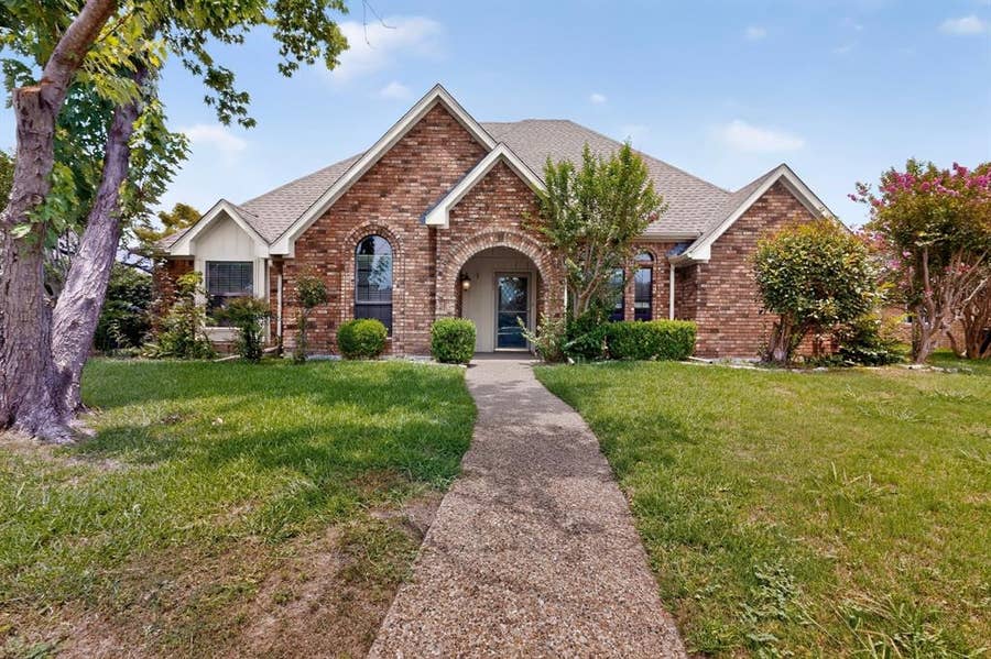 Property photo for 1207 Mistywood Lane, Allen, TX