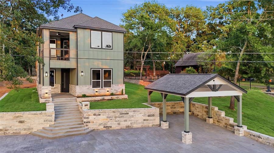 Property photo for 2150 Lakeview Drive, Mabank, TX