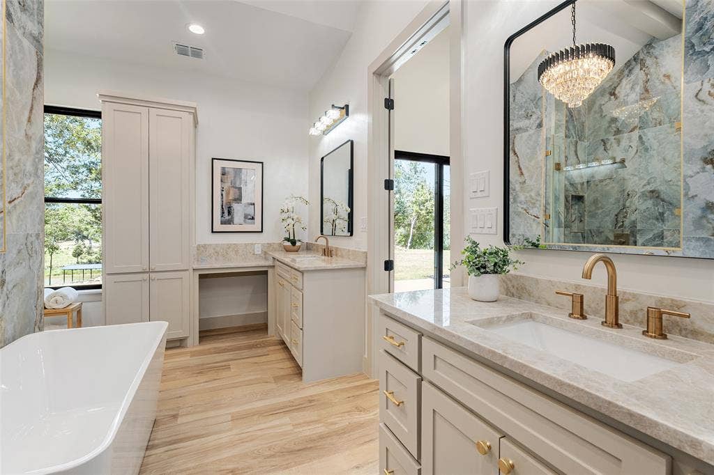 14120 Park Way, Log Cabin, TX 75148 Primary bathroom with double vanities and glam area