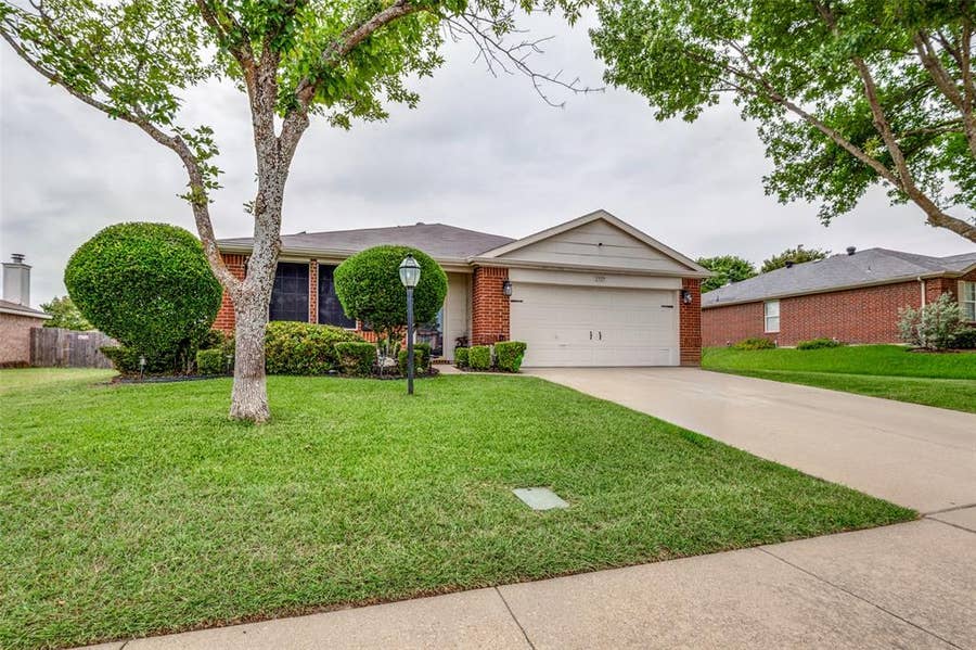 Property photo for 1717 Berkeley Drive, Glenn Heights, TX
