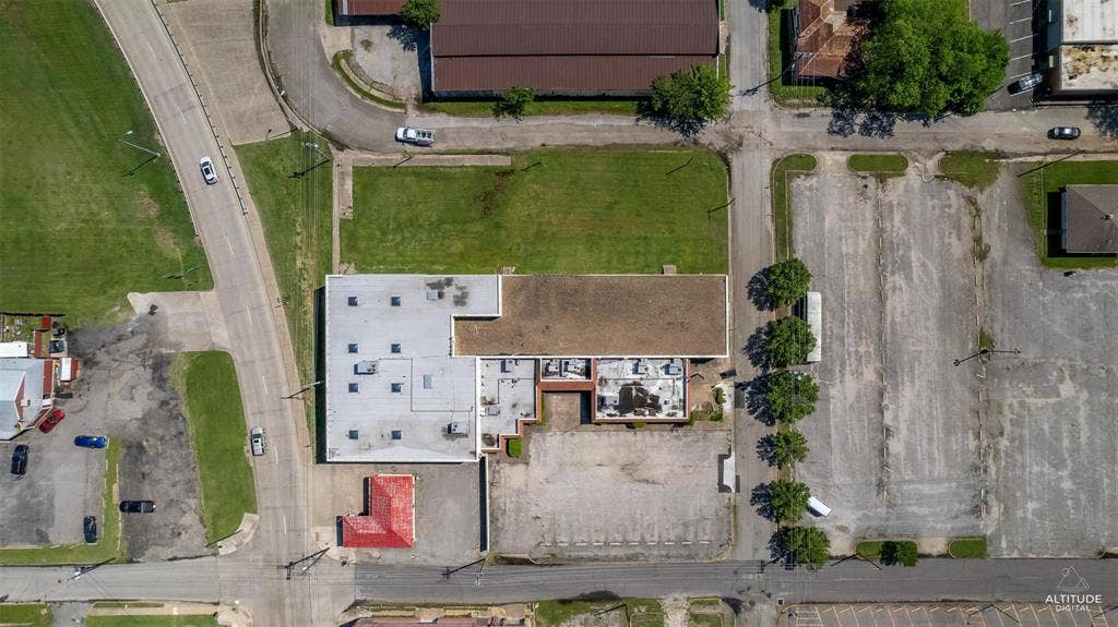 2615 Crockett Street, Greenville, TX 75401 2615 Crockett Street, Greenville, TX 75401
