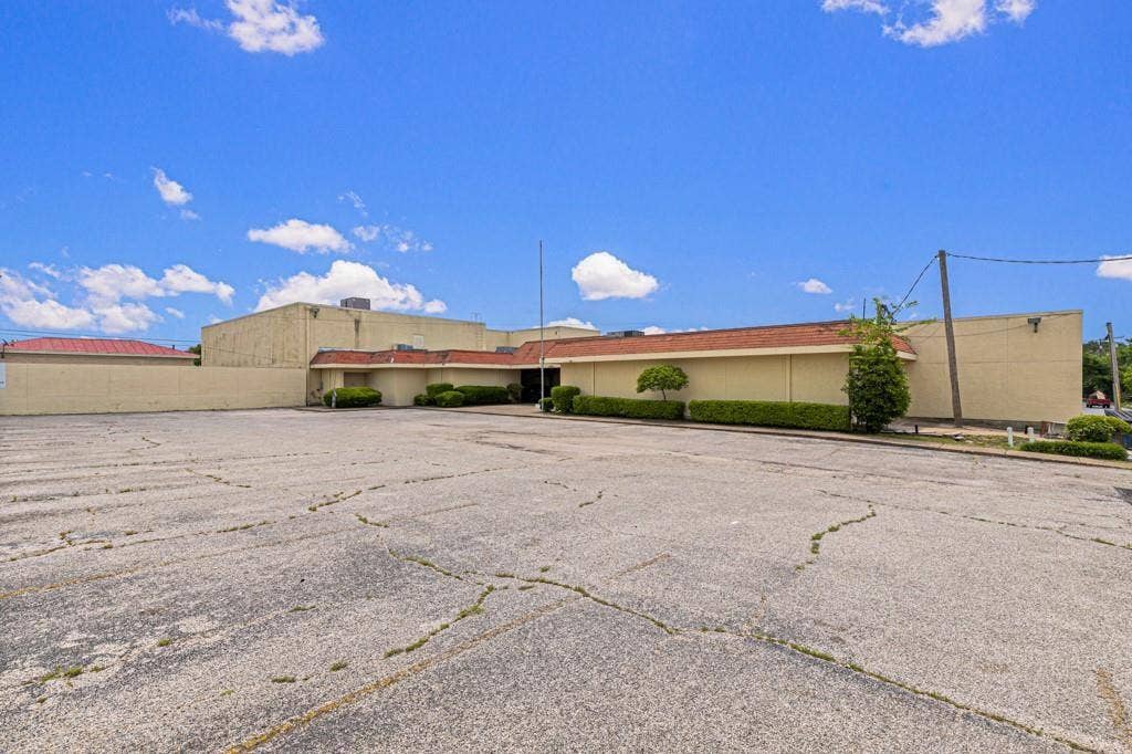 2615 Crockett Street, Greenville, TX 75401 2615 Crockett Street, Greenville, TX 75401