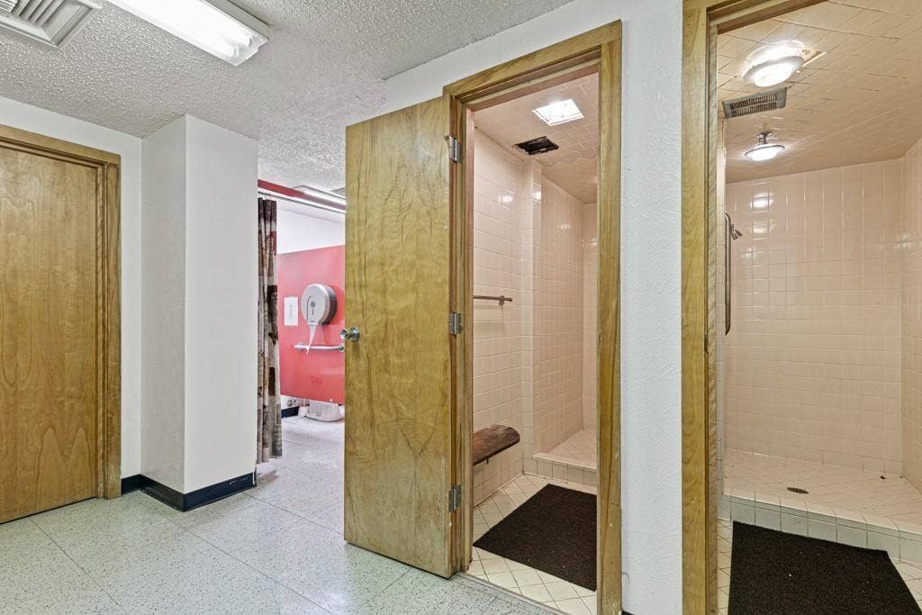 2615 Crockett Street, Greenville, TX 75401 2615 Crockett Street, Greenville, TX 75401