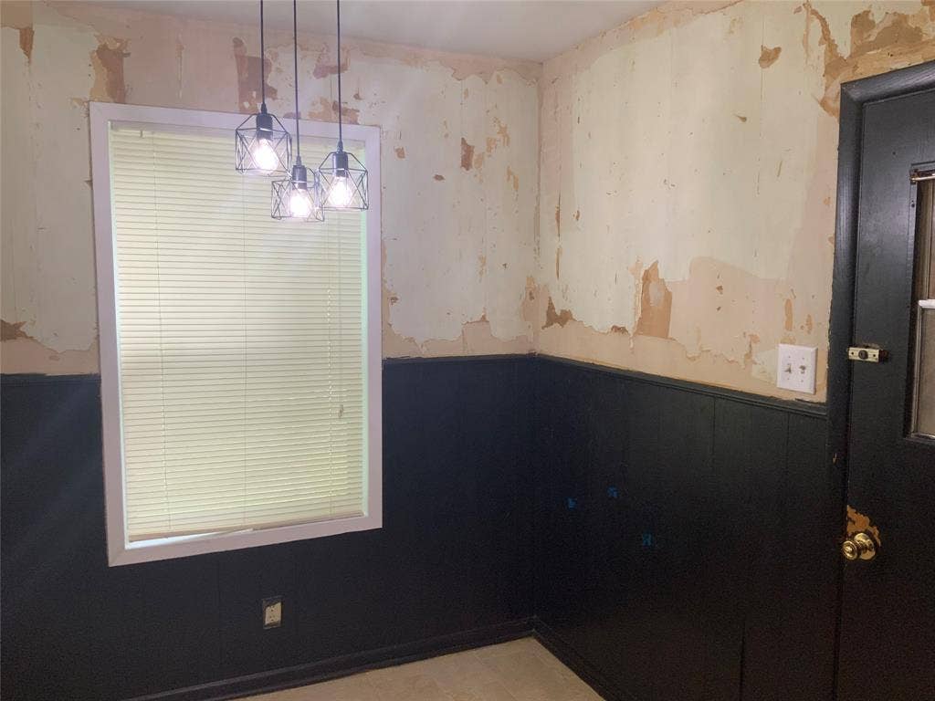 1421 N 9th Street, Midlothian, TX 76065 1421 N 9th Street, Midlothian, TX 76065