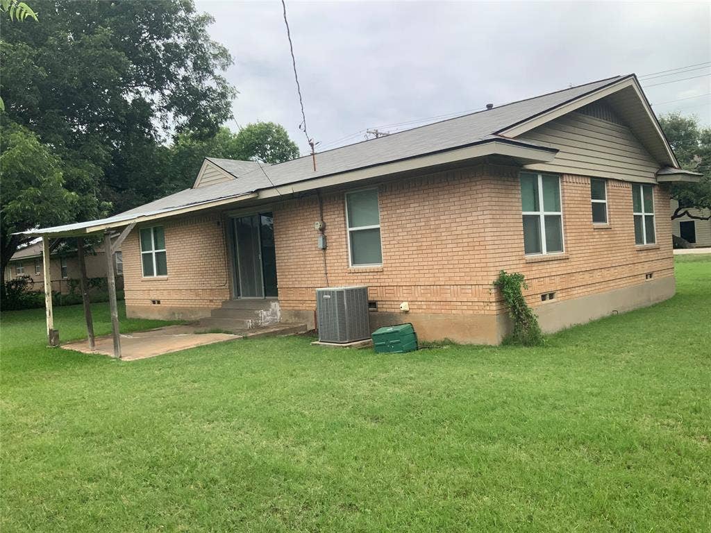 1421 N 9th Street, Midlothian, TX 76065 1421 N 9th Street, Midlothian, TX 76065