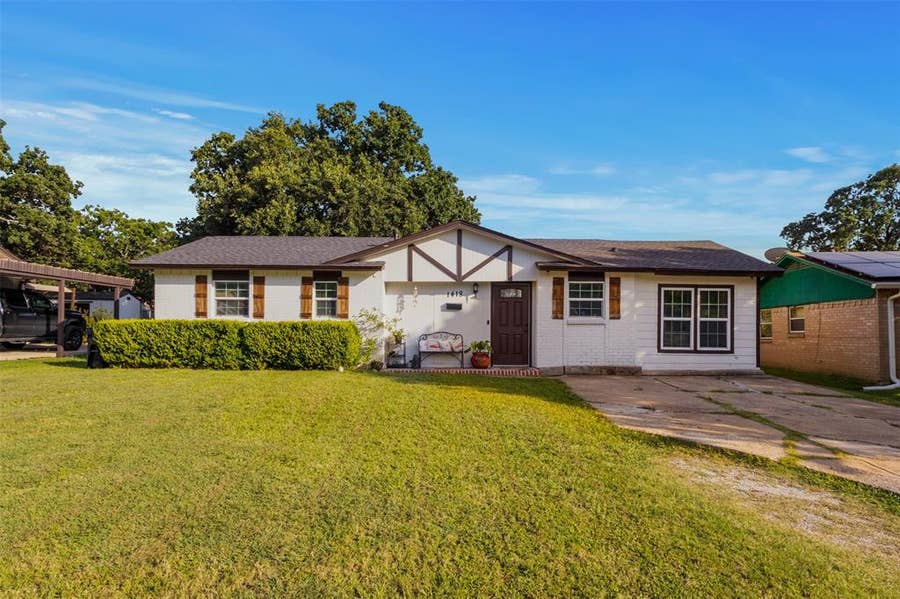 Property photo for 1418 Briarwood Drive, Mesquite, TX