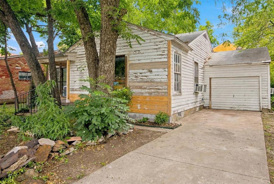 Property photo for 3134 Carlson Drive, Dallas, TX