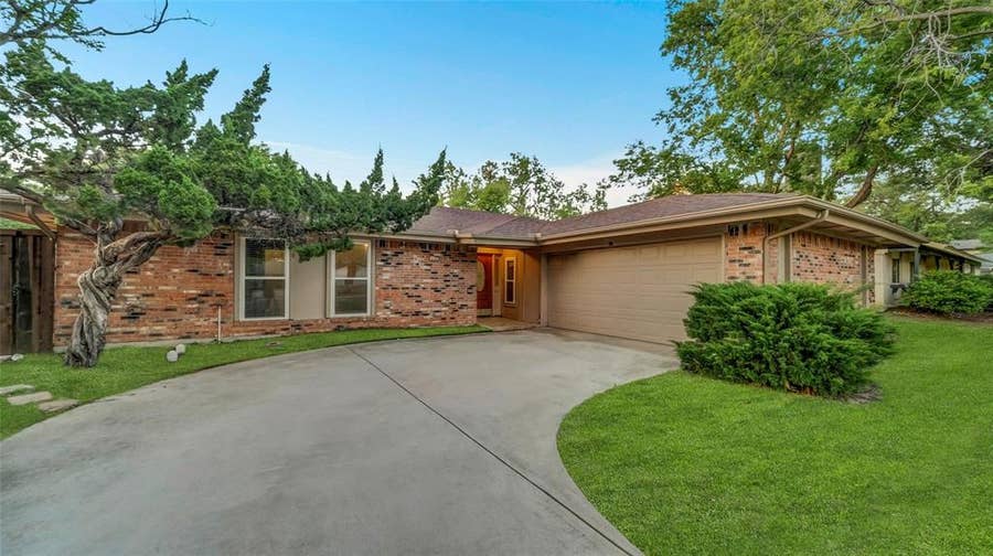 Property photo for 908 Firestone Lane, Richardson, TX