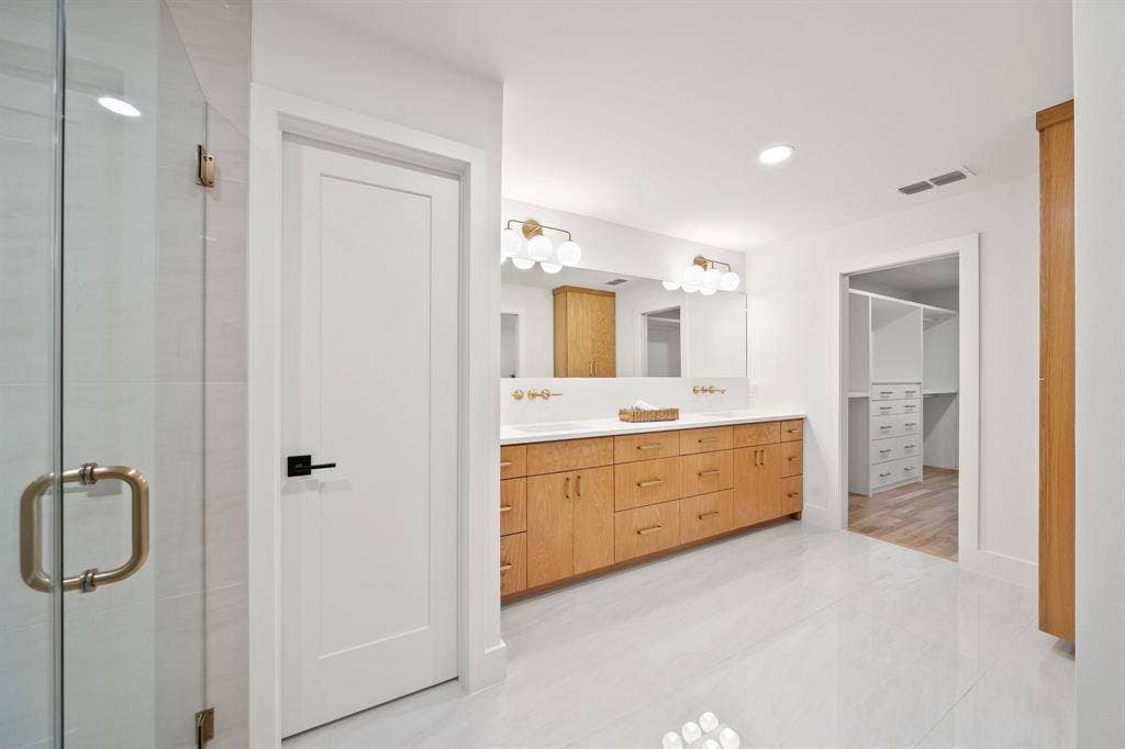 6317 E University Boulevard, Dallas, TX 75214 6317 E University Boulevard, Dallas, TX 75214