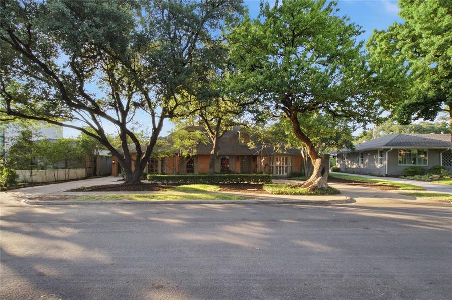 Property photo for 3917 Fairfax Avenue, Dallas, TX
