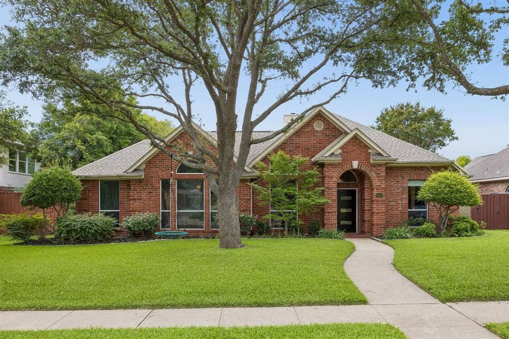 3104 Congress Avenue, Plano, TX 75025 3104 Congress Avenue, Plano, TX 75025