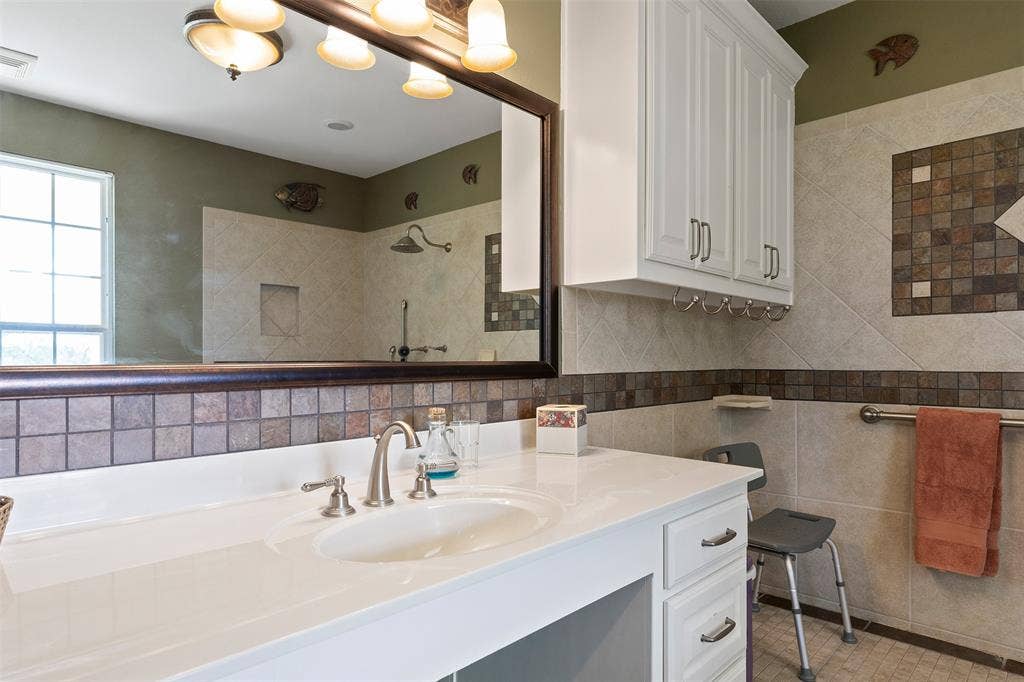 5270 Saddle Ridge Court, Athens, TX 75752 5270 Saddle Ridge Court, Athens, TX 75752