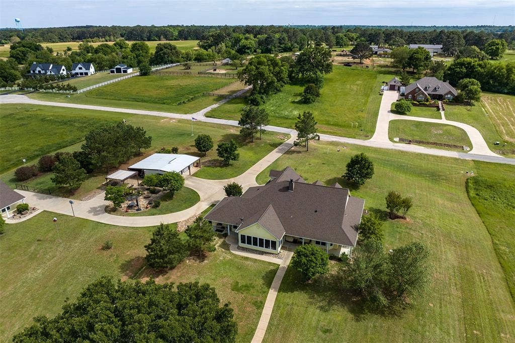 5270 Saddle Ridge Court, Athens, TX 75752 5270 Saddle Ridge Court, Athens, TX 75752