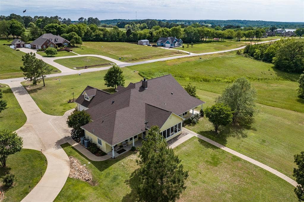 5270 Saddle Ridge Court, Athens, TX 75752 5270 Saddle Ridge Court, Athens, TX 75752