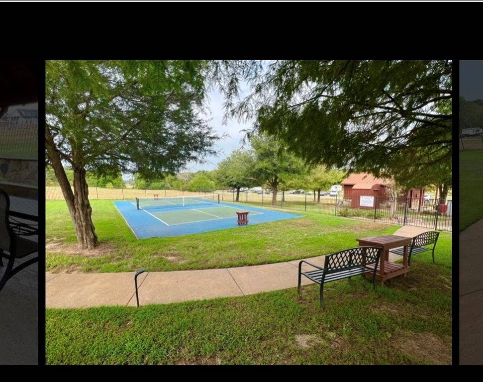 5270 Saddle Ridge Court, Athens, TX 75752 5270 Saddle Ridge Court, Athens, TX 75752